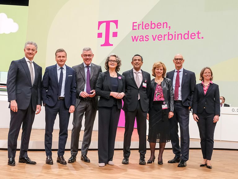 Gruppenfoto des Vorstands der Deutschen Telekom AG