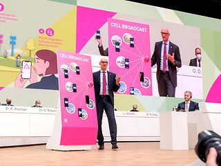 Timotheus Höttges auf der Hauptversammlung der Deutschen Telekom AG am 7.April 2022.