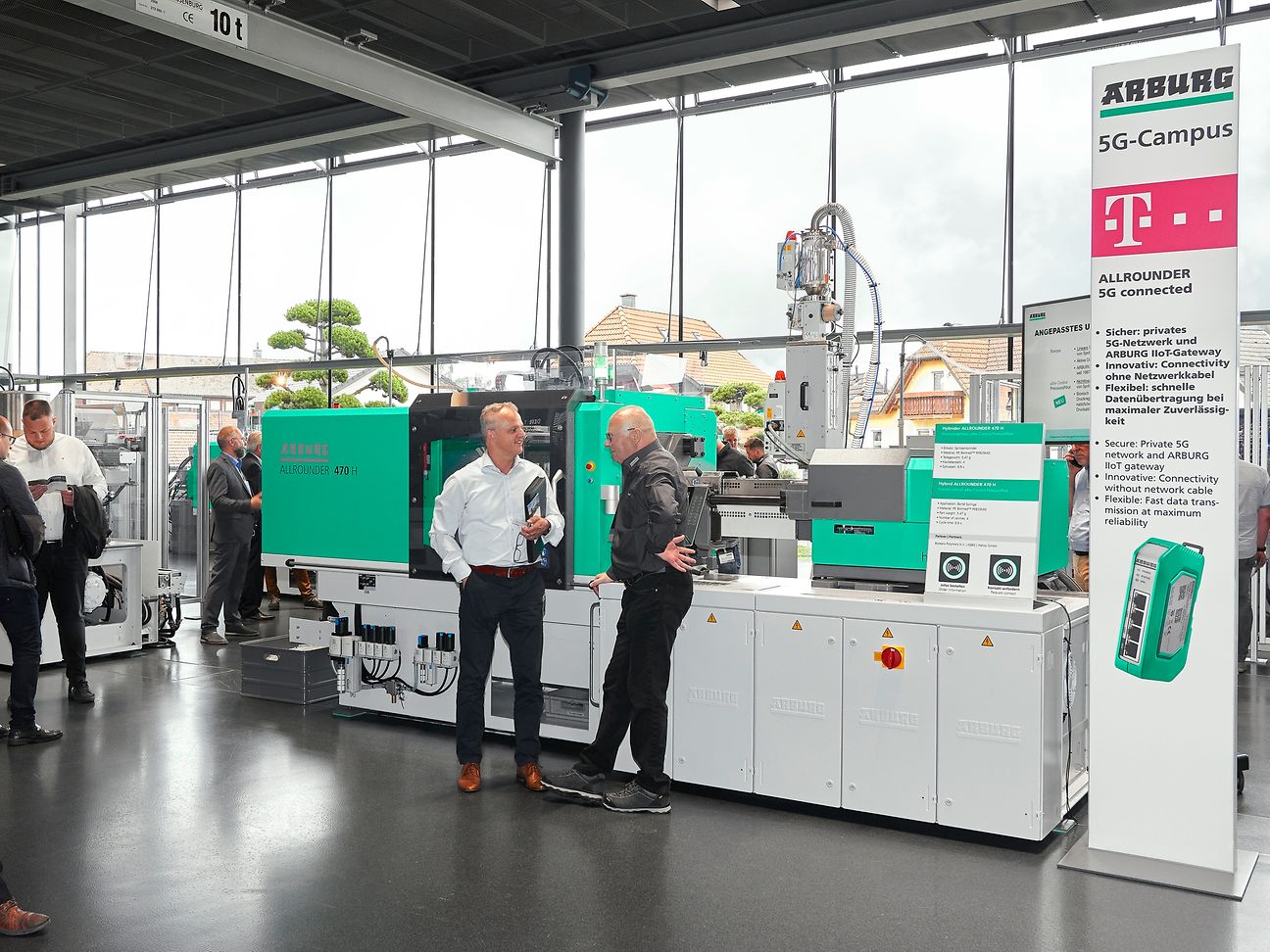 At the Arburg Technology Days Arburg showcases the new 5G campus network by Deutsche Telekom.