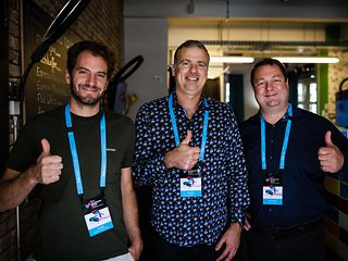 Tim Akgül, Hugo Swart, Elmar Schrage