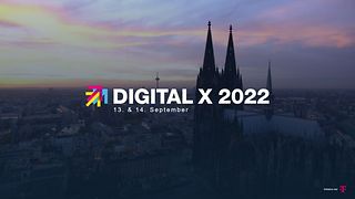 Schriftzug DigitalX 2022 mit dem Kölner Dom im Hintergrund