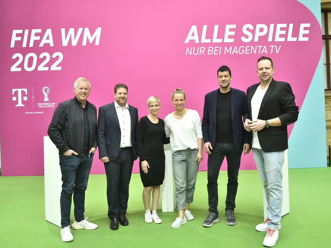 Top-Team, umfangreiches Programm, modernste Technik Die FIFA Fußball- Weltmeisterschaft 2022 bei MagentaTV Deutsche Telekom