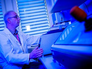 Employee at work in the laboratory