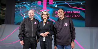 (f. l.) Walter Goldenits, Claudia Nemat, Srini Gopalan on Network Day 2022.