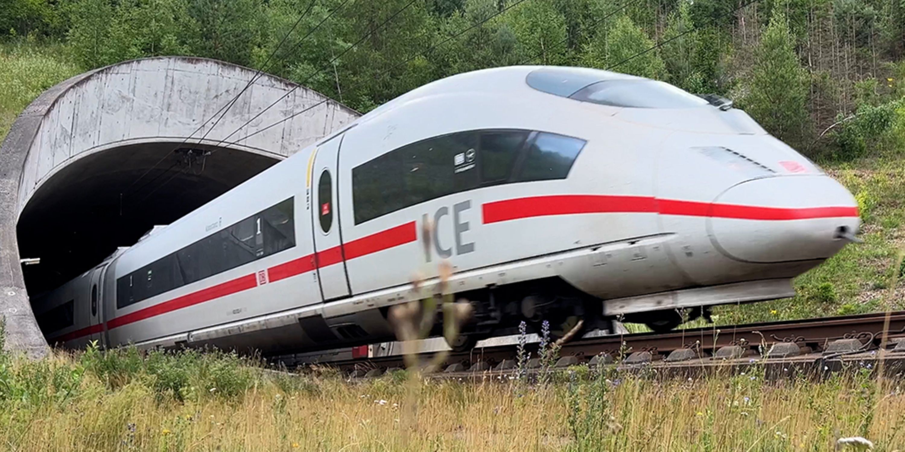 Da ist Zug drin So funktioniert im ICETunnel Deutsche Telekom