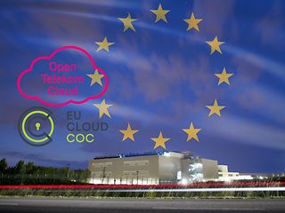 T-Systems‘ Rechenzentrum in Biere. Drüber das Logo der Open Telekom Cloud und die Flagge der europäischen Union.