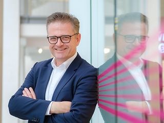 Thilo Höllen ist bei der Telekom für die Zusammenarbeit von Netzanbietern verantwortlich.