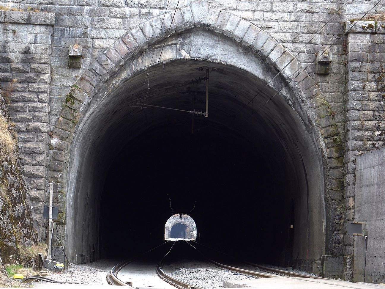 39 Tunnel durchquert die Schwarzwaldbahn