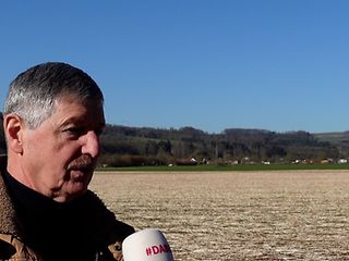 Der Ortsbürgermeister von Gentingen will sein Dorf nicht mit einem Mast verschandeln