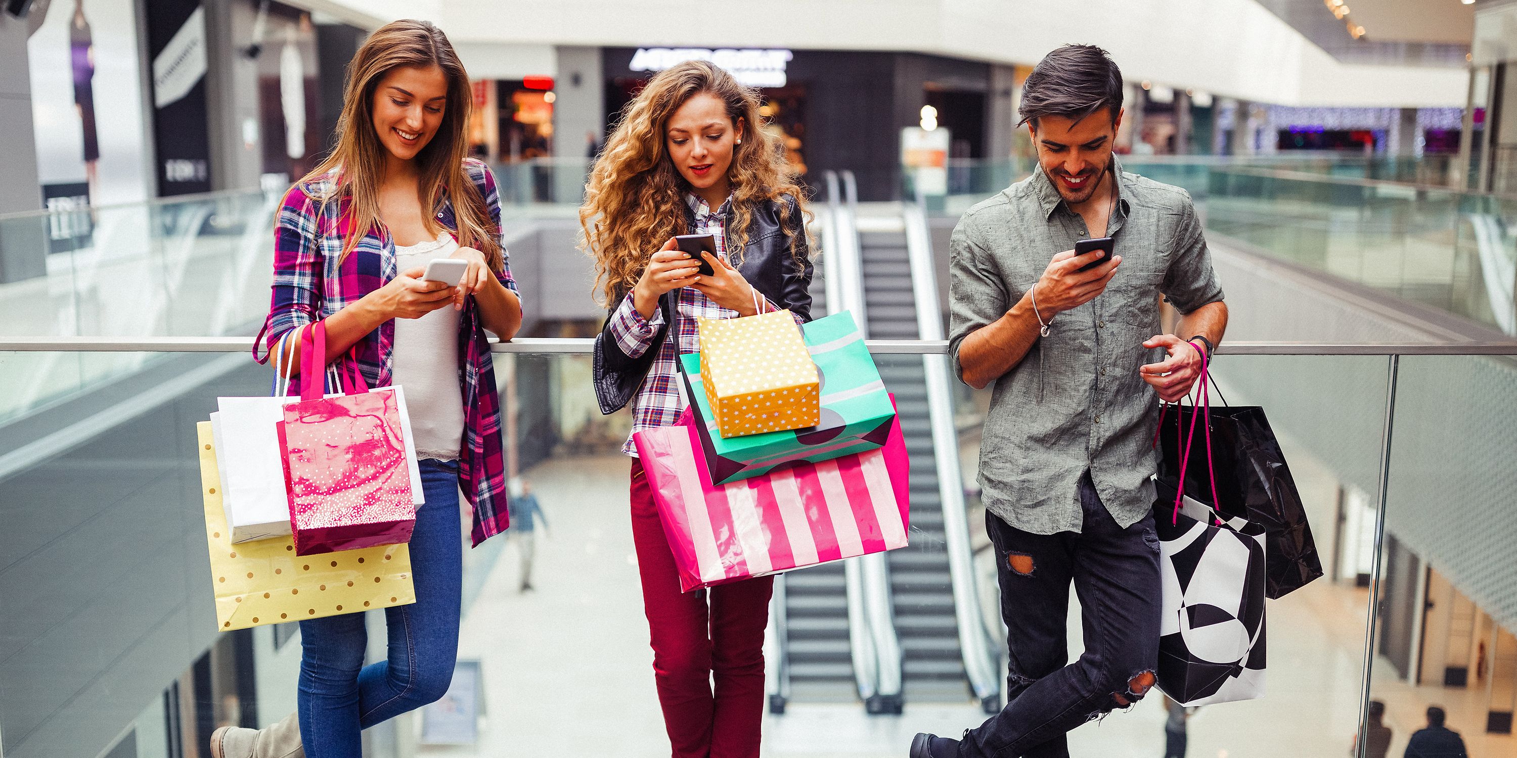 Women shopping men shopping