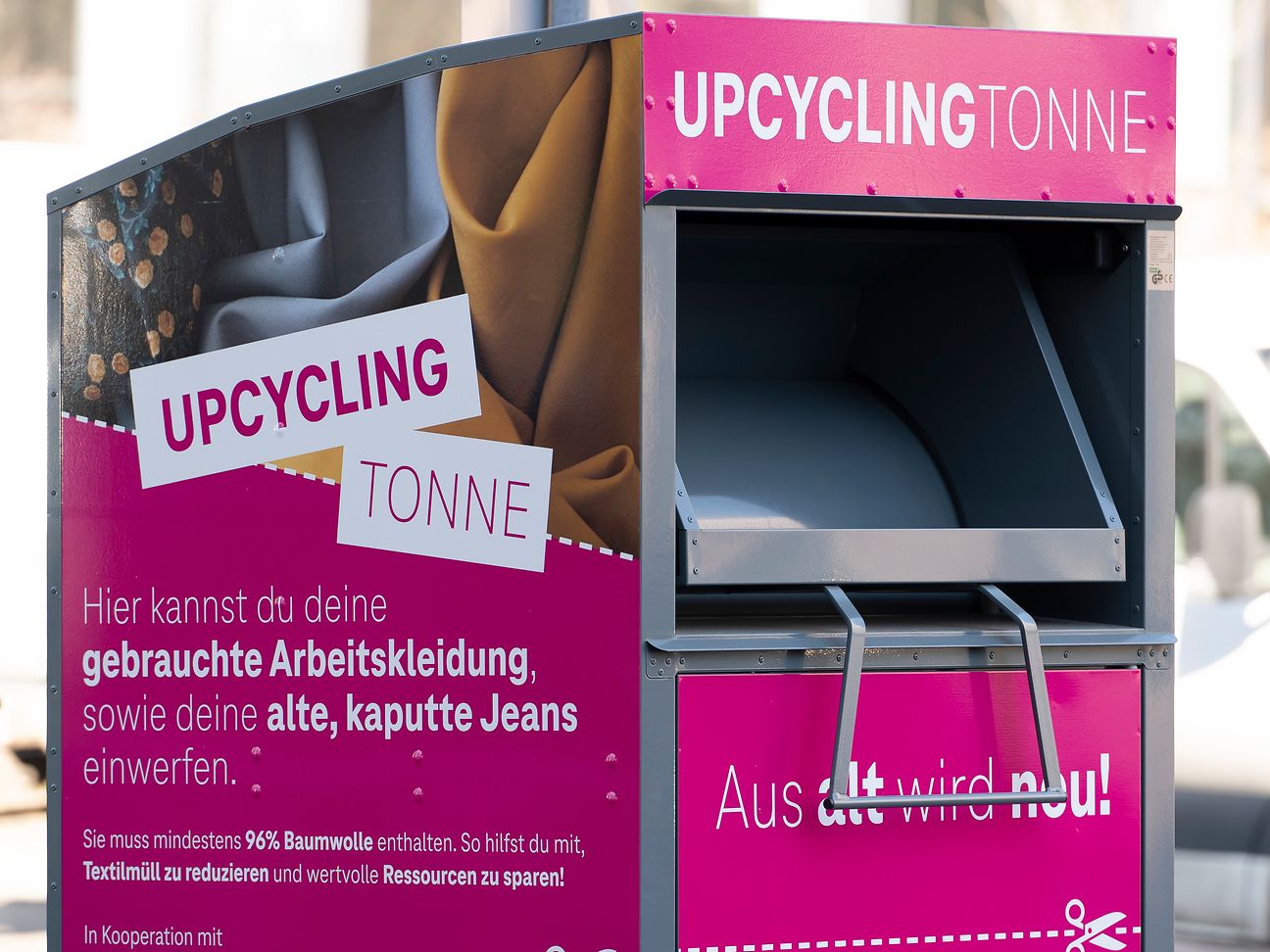Smart textile recycling for workwear.