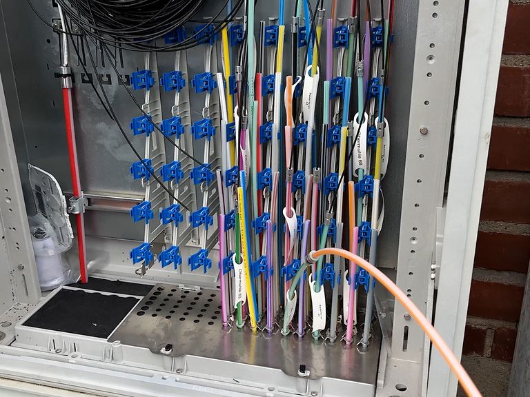 GlasfaserAnschluss schneller, leiser, bequemer, grüner Deutsche Telekom