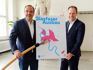 Hagen Rickmann, Geschäftsführer Geschäftskunden Telekom Deutschland, und Dr. Stephan Keller, Oberbürgermeister Düsseldorf.