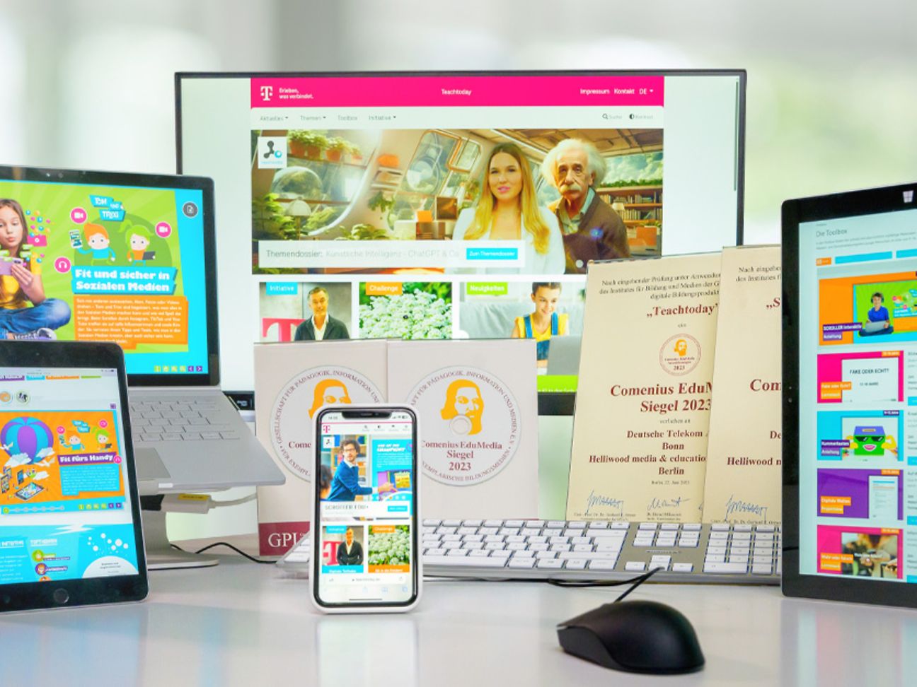 Comenius-Awards für Teachtoday und SCROLLER.