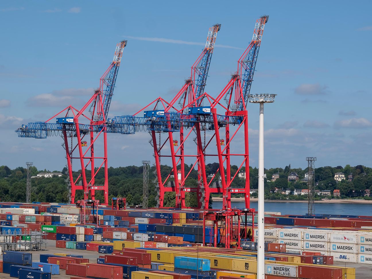 Light poles on the terminal site are used as 5G antenna masts.