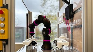Roboterarm im Campus-Netz der HSU