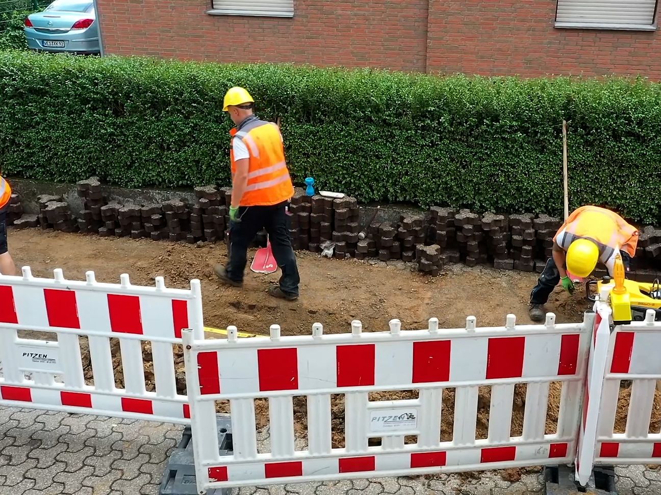 Glasfaser-Baustelle mit Bauarbeitern