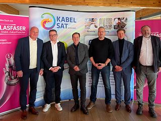 Packen es gemeinsam an – den Glasfaserausbau in Rügen.