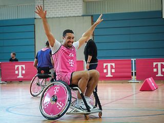 Der erste Korb der Baskets sorgte für Jubelstürme im Magenta Team. 