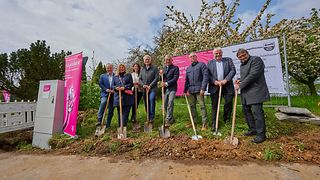 Spatenstich in Jagsthausen zum Glasfaserausbau.