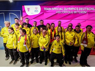 Die Special Olympics Sportler mit Thomas Müller