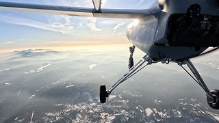 Datenfluss dank Drohne: Die fliegende Antenne der Telekom sorgte für Mobilfunk an einem unversorgten Pistenabschnitt.