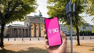 City-Mast am Brandenburger Tor