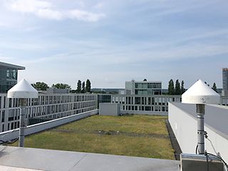 Antennen auf Gebäude.