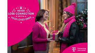 Two women exchanging presents. Claim: Never lose connection with your loved ones.