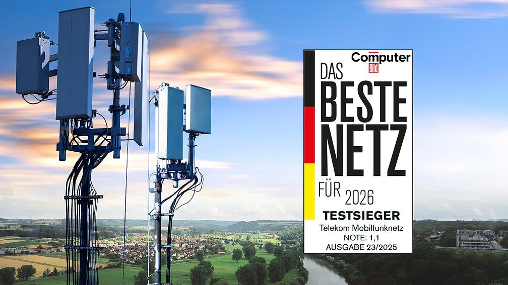 Testsiegel der Computer Bild vor einer ländlichen Naturlandschaft. Im Vordergrund wird ein 5G-Mobilfunkmast gezeigt.