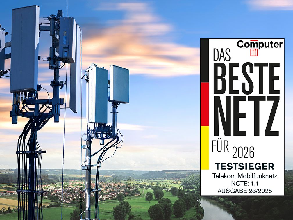 Testsiegel der Computer Bild vor einer ländlichen Naturlandschaft. Im Vordergrund wird ein 5G-Mobilfunkmast gezeigt.