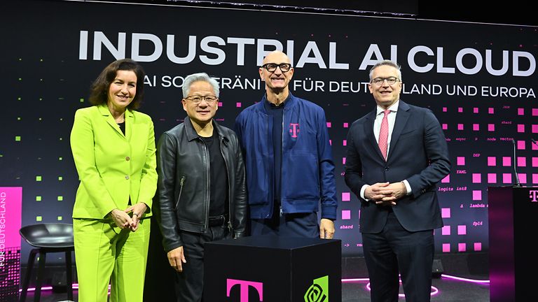 from left.: Dorothee Bär, Jensen Huang, Tim Höttges, Dr. Karsten Wildberger