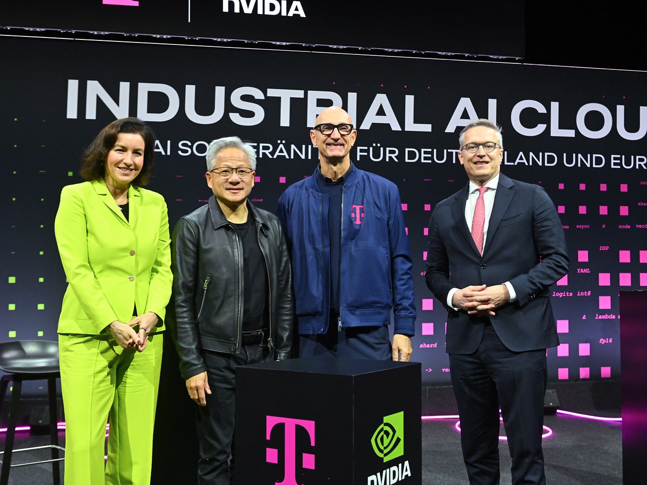 from left.: Dorothee Bär, Jensen Huang, Tim Höttges, Dr. Karsten Wildberger