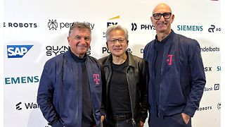 Von links: Ferri Abolhassan (CEO T-Systems), Jensen Huang (CEO NVIDIA) und Tim Höttges (CEO Deutsche Telekom)