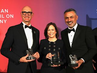 Award winners from left: Tim Höttges, Kristen Silverberg, Nikesh Arora.