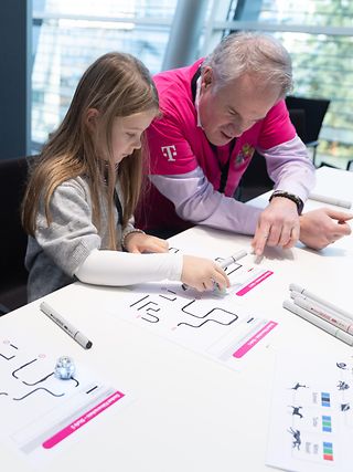 DIGITAL@School: Telekom stärkt digitale Bildung