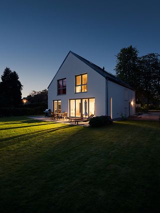 Smart Home - Haus bei Nacht