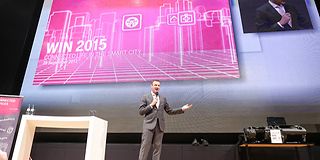 Deutschland-Chef Niek Jan van Damme eröffnete das zweite "Wearables Inovation Network" (WIN).