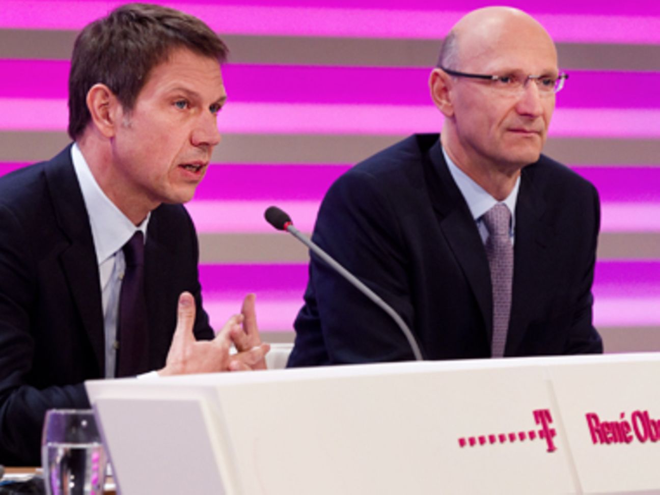 Annual report 2011: René Obermann (l.) and Tim Höttges