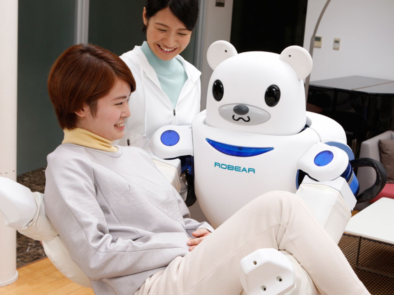Включи робот мишка. Социальные роботы. Японские роботы. Робот медведь. Робототехника Японии.