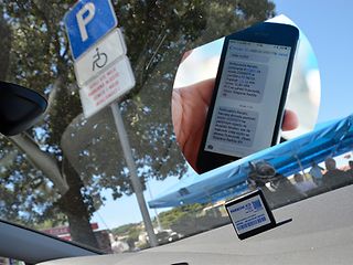 Zusammenschnitt des Parkplatzes, Sensors und der empfangenen SMS