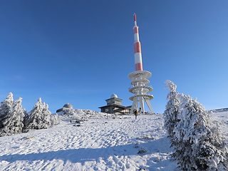 Störung ist behoben, Turm steht iweder alleine ind er Landschaft