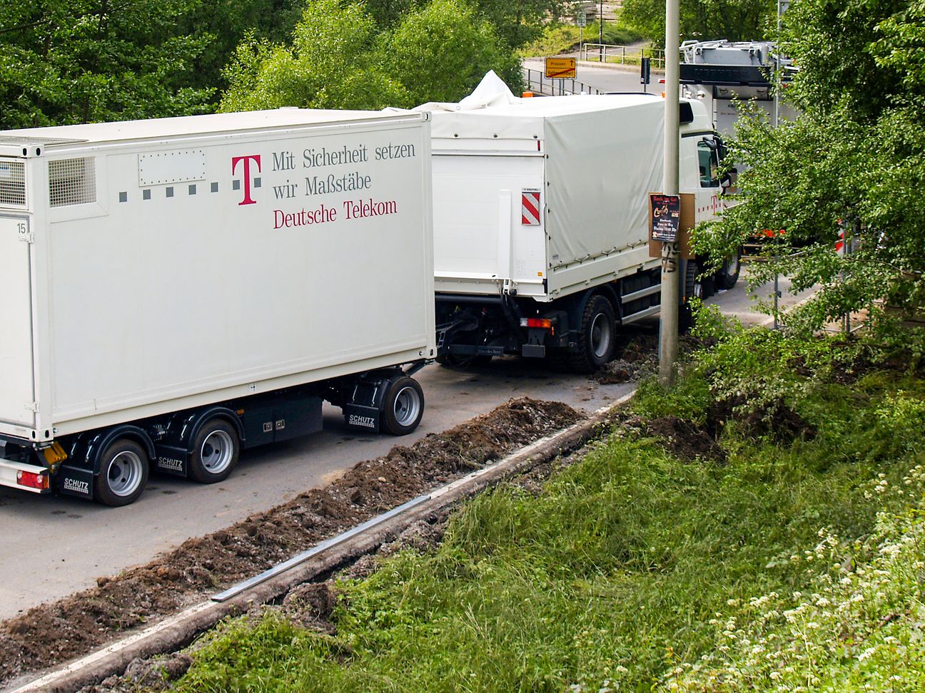 Die LKWs des DRM rollen an