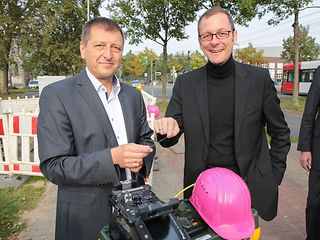 Thomas Krieger, Leiter Technik Nord, Deutsche Telekom und Martin Günthner, Senator für Wirtschaft, Arbeit und Häfen, Bremen