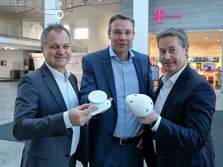 Von links: Thorsten Robrecht, Nokia, Rolf Nafziger, DT Frederik van Essen, Inmarsat Aviation.