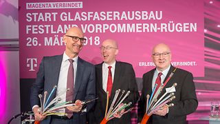 Tim Höttges, Wirtschaftsminister von Mecklenburg-Vorpommern Christian Pegel und Landrat Ralf Drescher