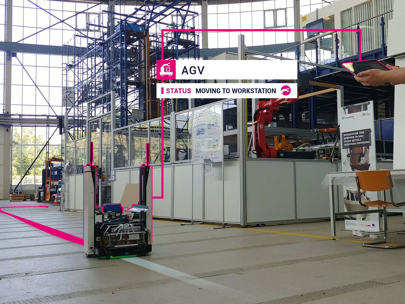 Roboter im Einsatz bei OSRAM: Im Campus-Netz fahren autonome Transortfahrzeuge (automated guided vehicles = AGV).