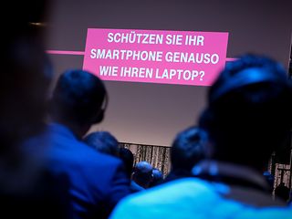 Podiumsdiskussion zum Thema IT-Sicherheit.