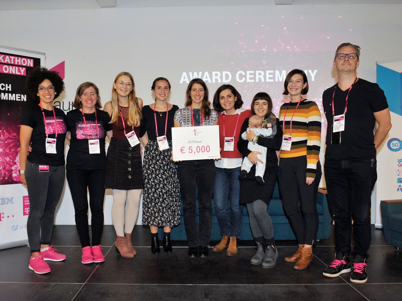 Das Team A(I)thena hat den ersten Preis des Hackathons gewonnen.