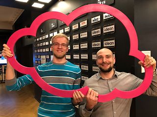 Oliver Knape and Aksel Gönül from the CloudHub team.